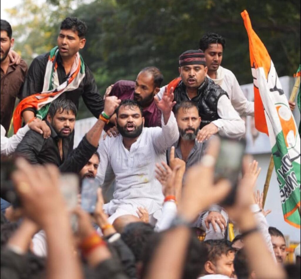 fb img 17643447306779182105435957728979